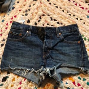 Levi Cut Off Shorts